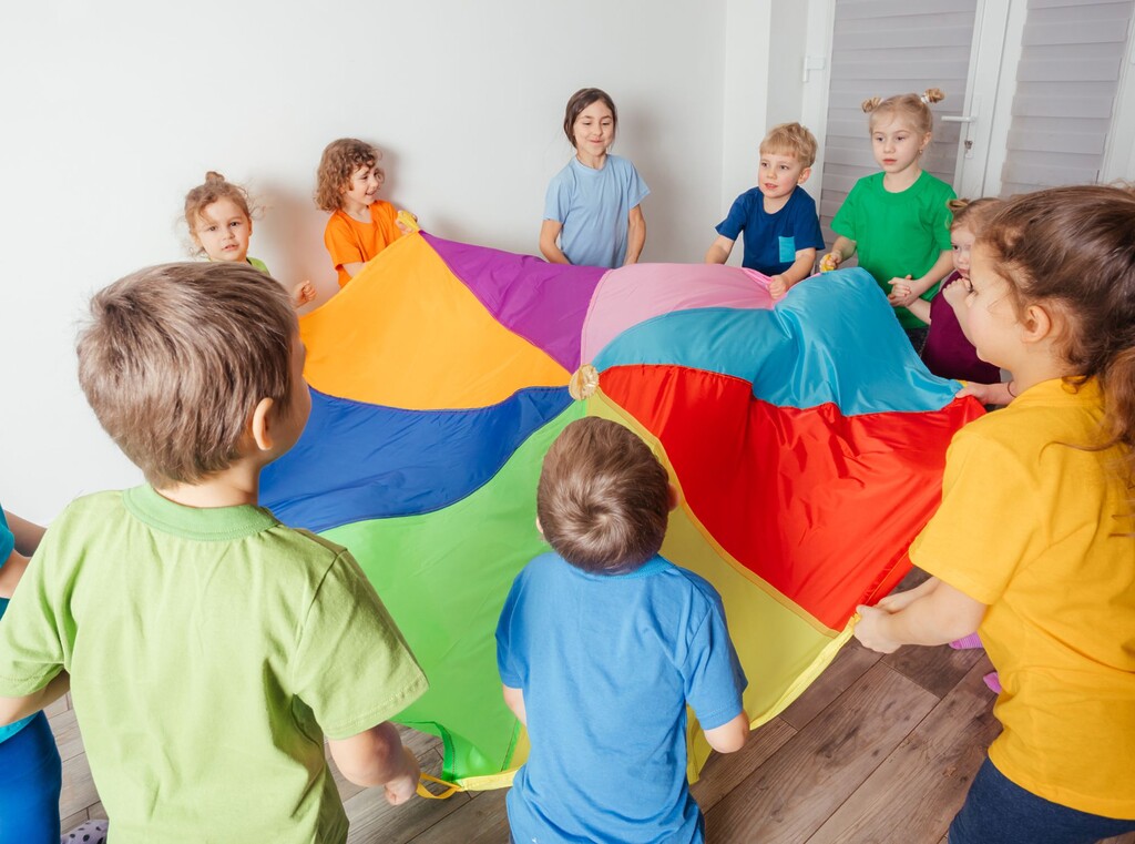 Kindergeburtstag spiele drinnen