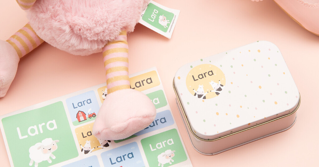 Personalisierte Namensetiketten mit 'Lara'-Design und Bauernhof-Motiven