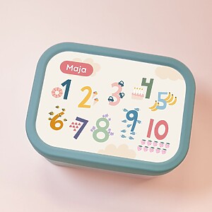 Personalisierte grüne Brotdose mit dem Namen Maja