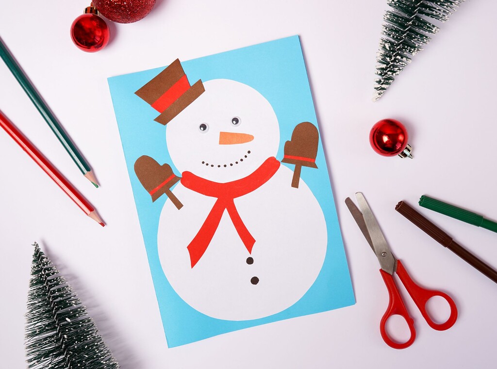 Weihnachtsbasteln mit kindern: einfache dekorationen, die du zu hause machen kannst 4 Weihnachtskarte selbstgebastelt